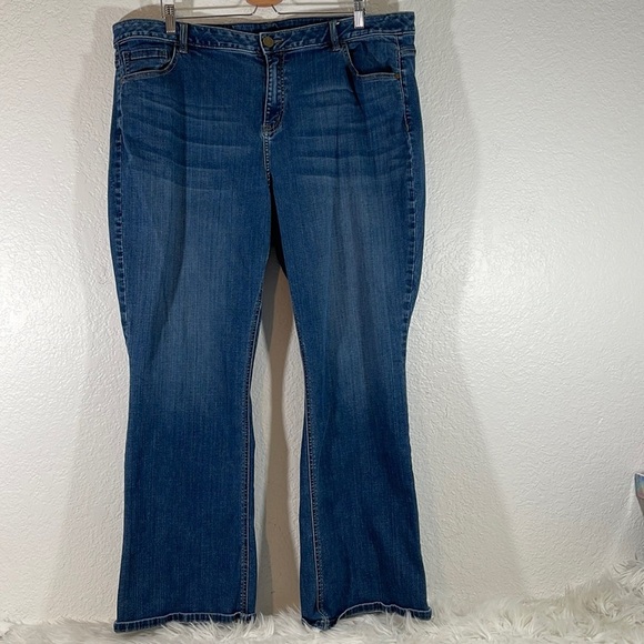 LANE BRYANT Bootcut Genius Fit Denim Jeans Size 24 Regular - Picture 3 of 8